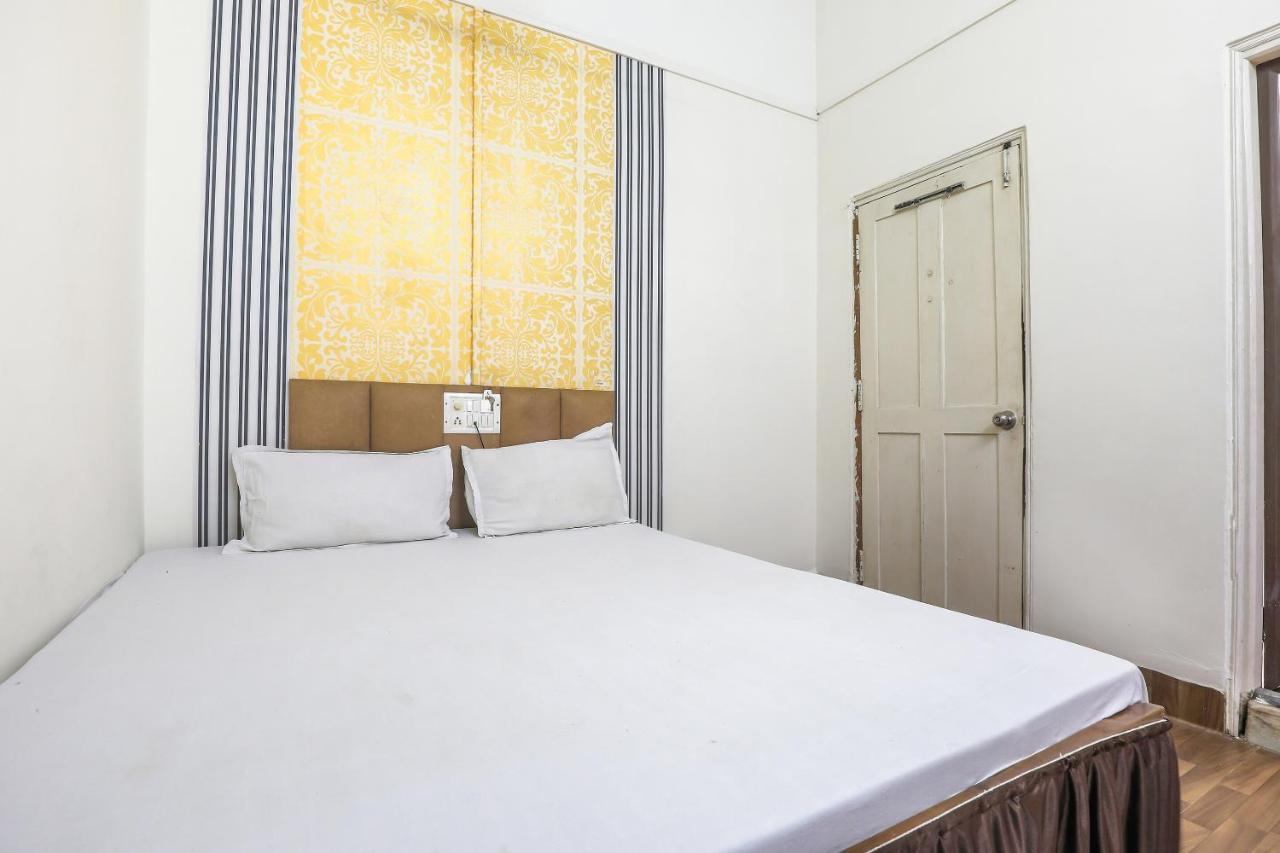 Spot On 37412 Hotel Priti International Мапуса Екстериор снимка
