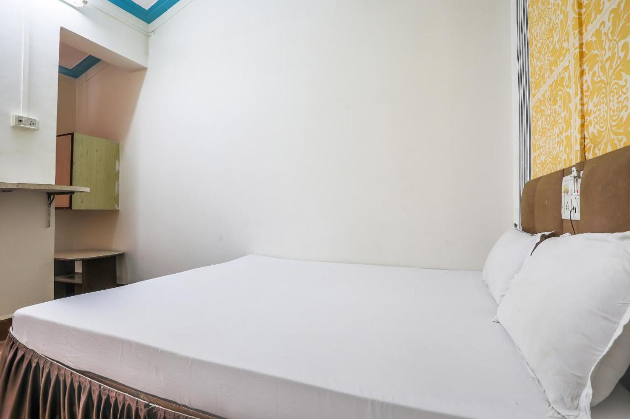 Spot On 37412 Hotel Priti International Мапуса Екстериор снимка