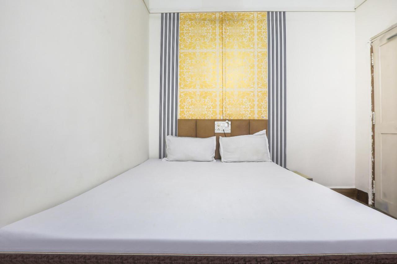 Spot On 37412 Hotel Priti International Мапуса Екстериор снимка