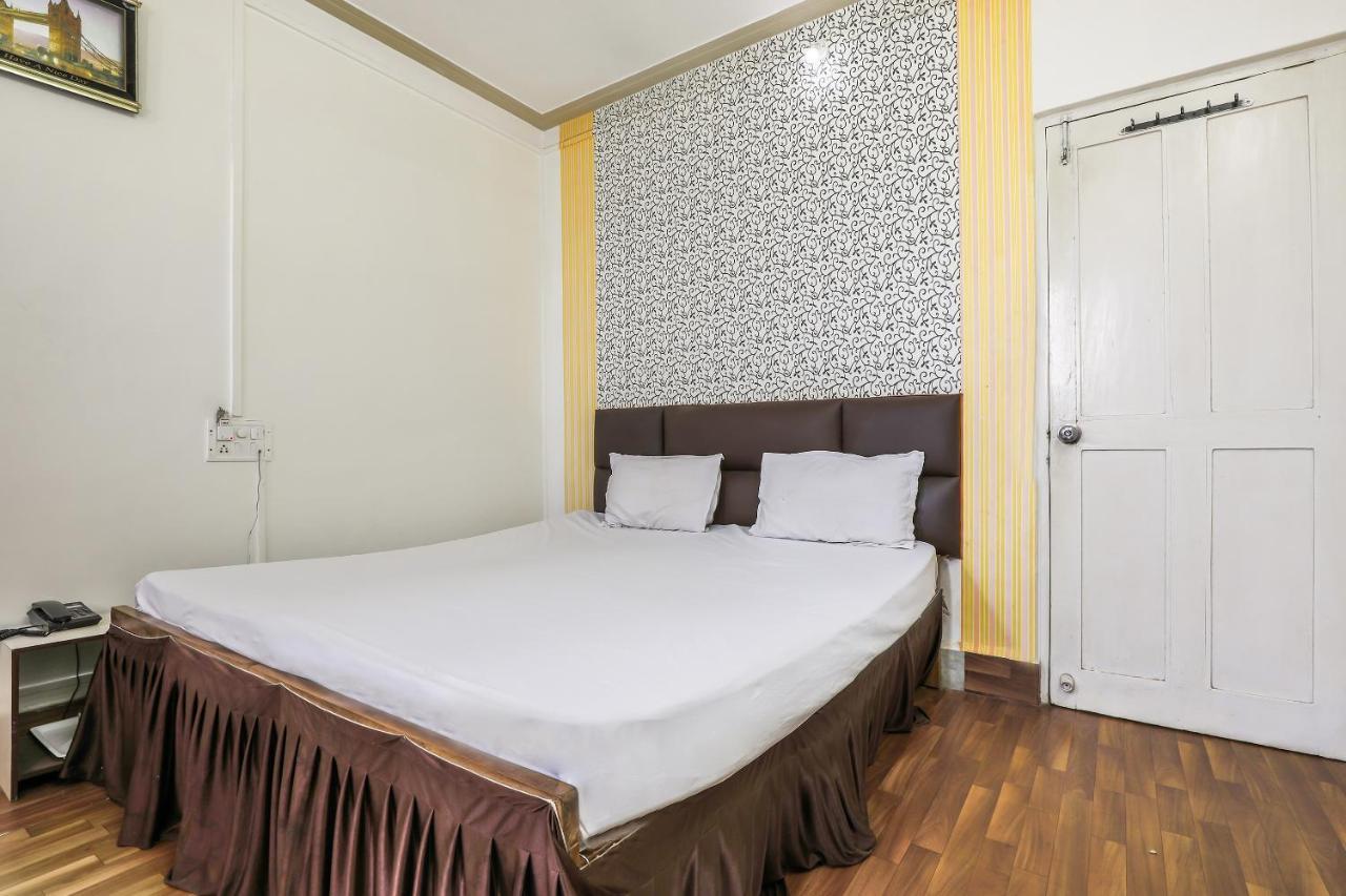 Spot On 37412 Hotel Priti International Мапуса Екстериор снимка